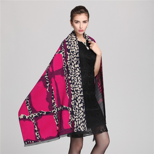 粉紅豹紋提花披肩