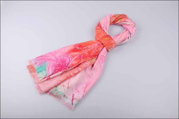 羊毛披肩 羊毛噴繪圍巾 女士圍巾 圍巾批發(fā)