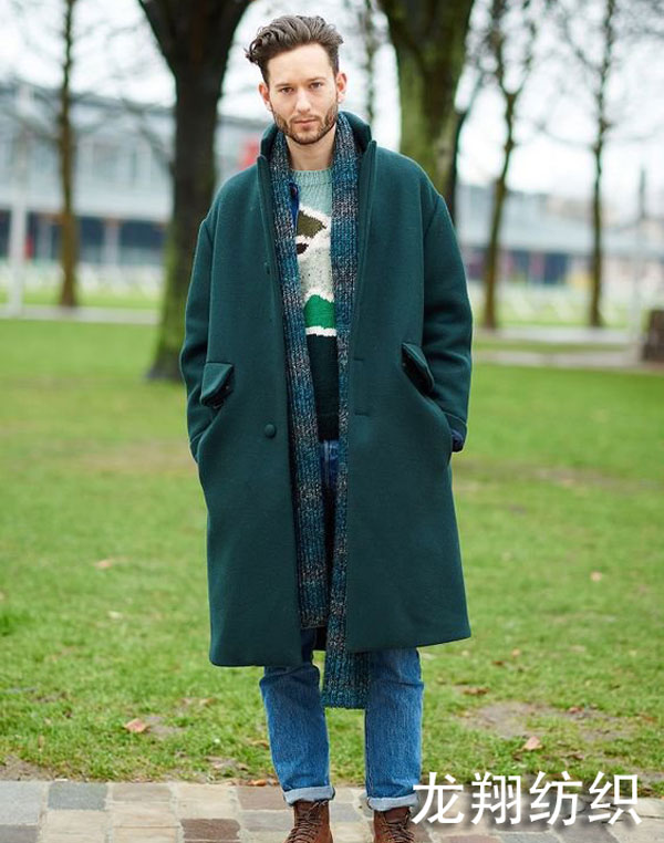 流行男士長(zhǎng)圍巾