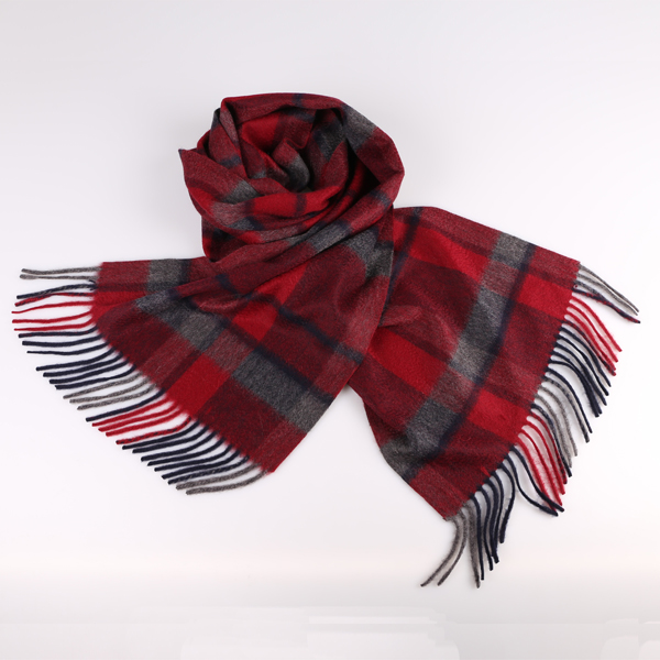 經(jīng)典格紋圍巾