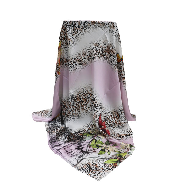 經(jīng)典豹紋絲巾 經(jīng)典豹紋絲巾